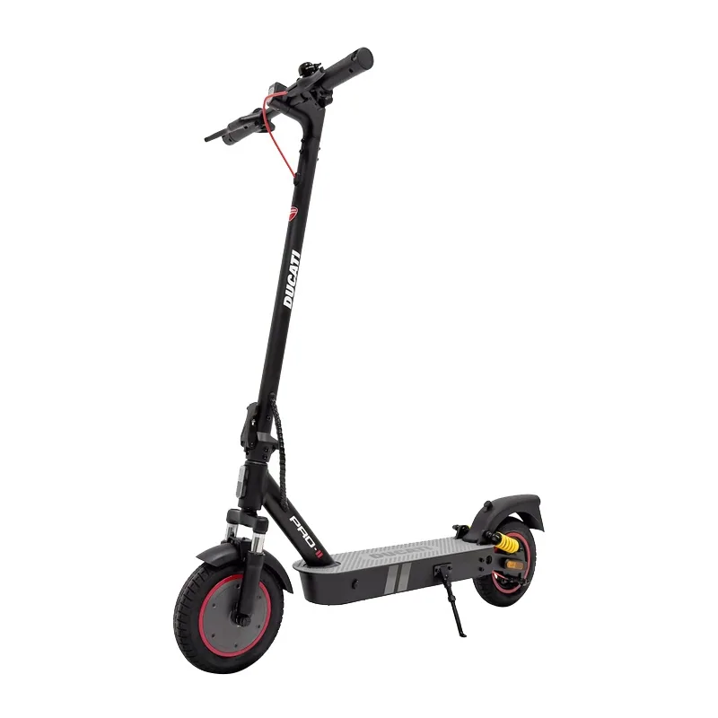 Trottinette électrique Ducati Pro 2 noire vue de trois quarts avant, guidon déplié