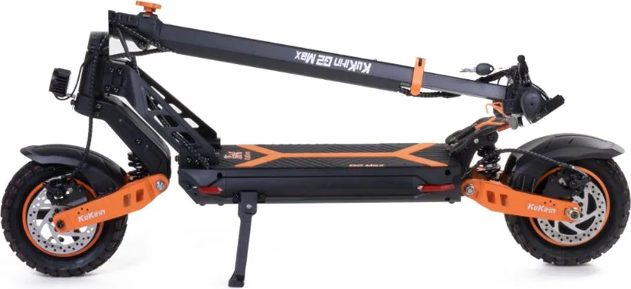 Trottinette électrique Kukirin G2 Max pliée, vue de profil, potence marquée G2 Max couchée sur le plateau