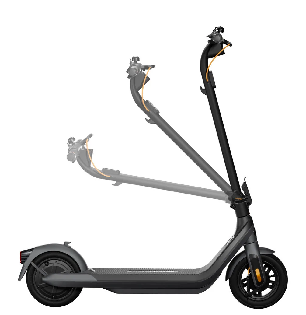 Trottinette électrique Segway-Ninebot E2 Pro E montrée en plusieurs étapes de pliage
