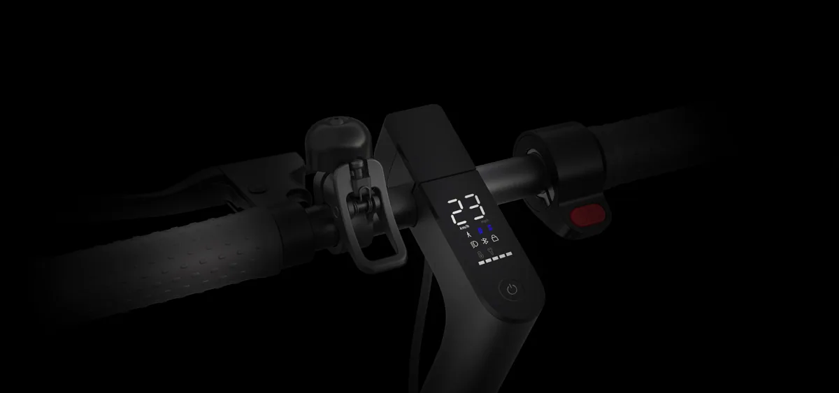 Guidon de la Mi Electric Scooter Pro 2 avec écran allumé