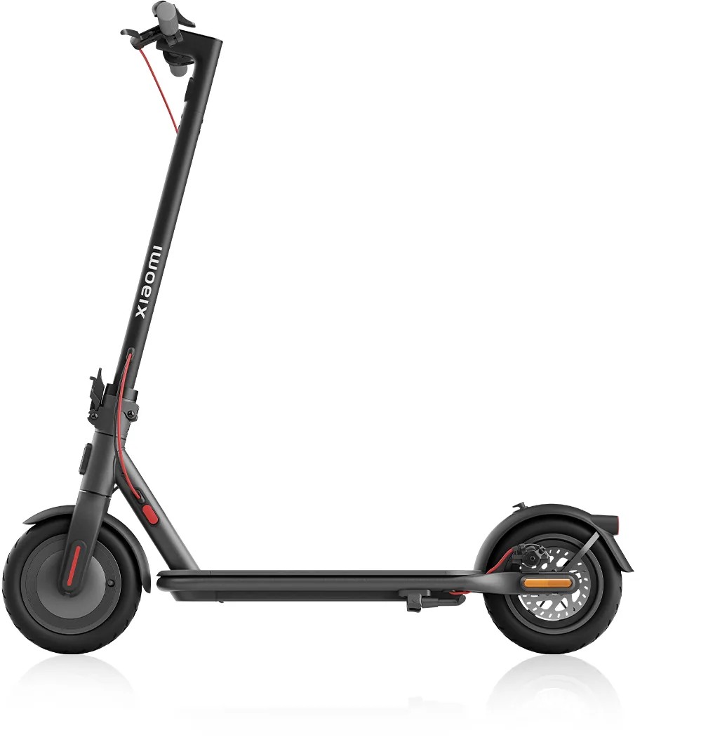 Trottinette électrique Xiaomi Electric Scooter 4 noire, vue de profil côté gauche, dépliée