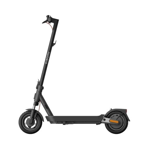 Trottinette électrique Xiaomi Electric Scooter 5 Pro noire, vue de profil côté gauche, dépliée