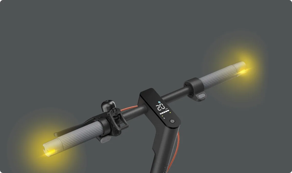 Guidon de la Xiaomi Electric Scooter 5 avec les clignotants allumés aux deux bouts